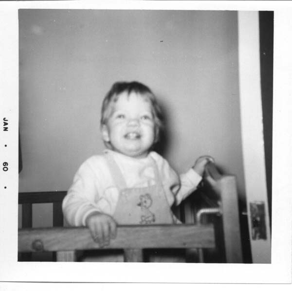 MAG045 - Barbie in crib